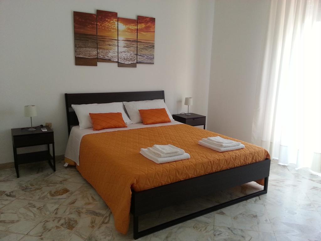 La Via Del Mare - Acireale Centro Storico公寓 客房 照片